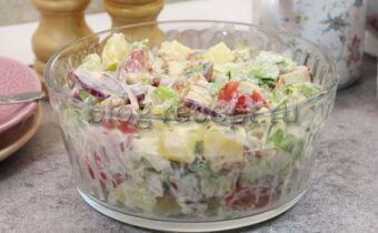 Картофельный салат с курицей: идеальный ужин в холодное время года