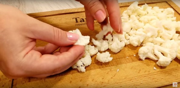 Легкая запеканка из цветной капусты на сковороде