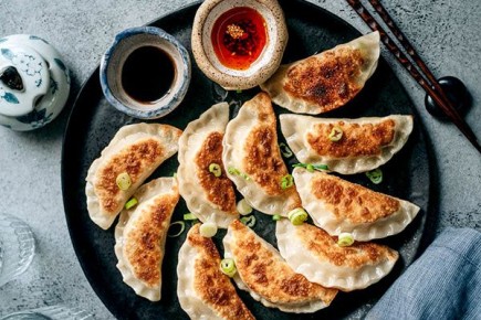 Цзяоцзы с яйцом и зелёным перцем: хрустящая обертка и нежная начинка