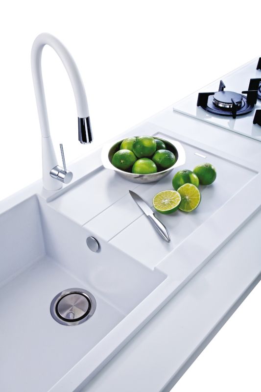 Почему акриловые мойки становятся выбором номер один для кухни