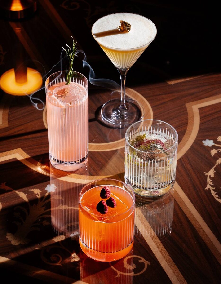 Новый коктейльный опыт в Siniy Most: от джаза до экзотики