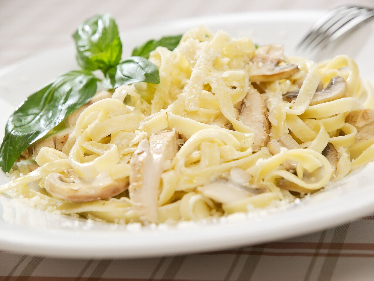 Как приготовить пасту с индейкой в сливочном соусе для вкусного ужина