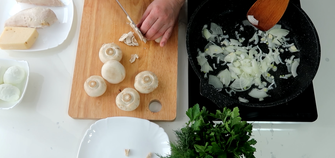 Яркий салат «Подсолнух»: весеннее угощение на Масленицу