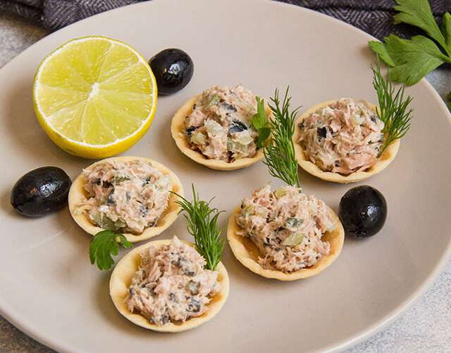 Насыщенные тарталетки с тунцом: идеальное угощение для новогоднего стола