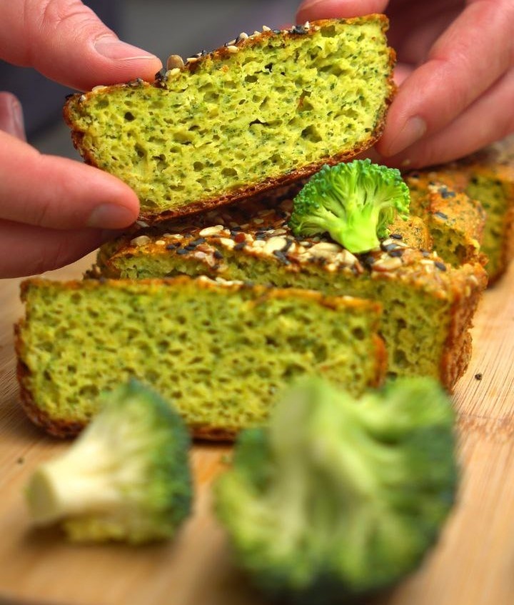 Необычный хлеб из брокколи: как приготовить вкусную и полезную альтернативу