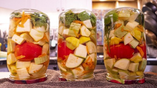 Запасайтесь на зиму: маринованные кабачки