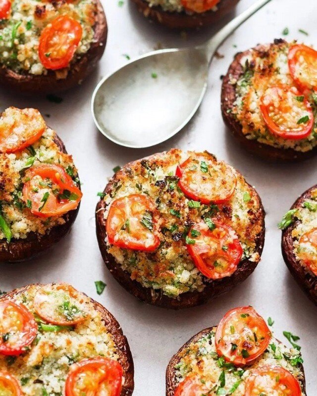 Фаршированные шампиньоны: легко и вкусно