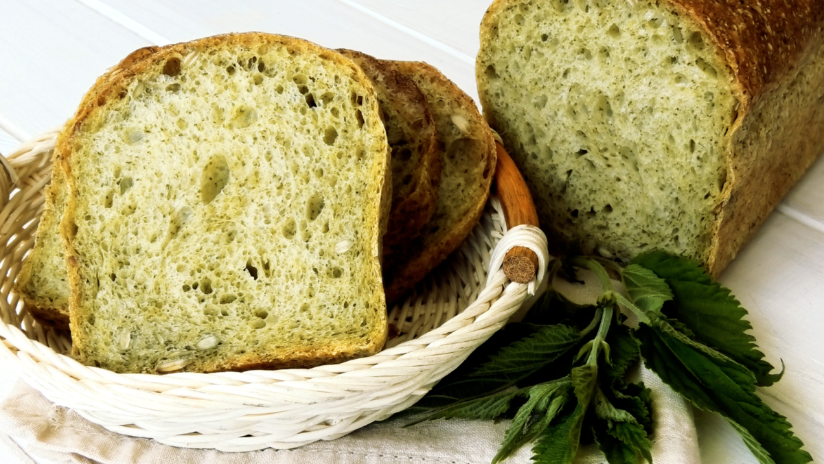 Как приготовить хлеб с крапивой: оригинальный рецепт на пшеничной закваске