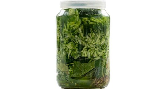 Секреты домашней заготовки: соленые огурцы с креативом