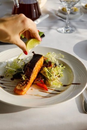 �������� �������� ��� �������� ������������: Room Service �� ����� ������ �����