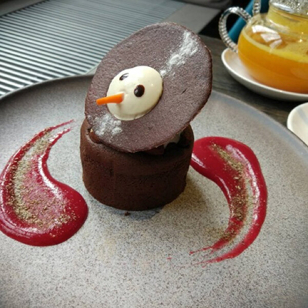 Шоколадное печенье Орео как самостоятельный десерт и часть пирожных