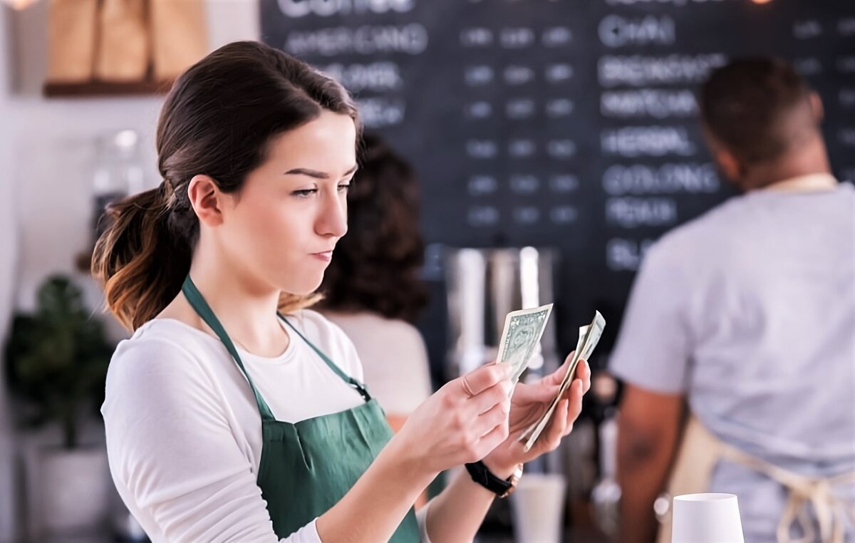 Как избежать скрытых затрат в кафе и понять, что такое open food и open bar