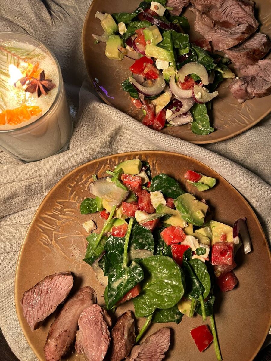 Паста с курицей, сладким чили и соевым соусом