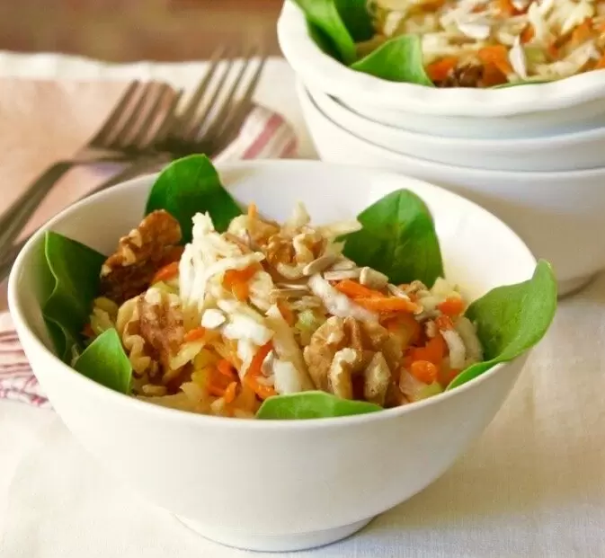 Секреты семейных салатов: рецепты, которые стоит попробовать