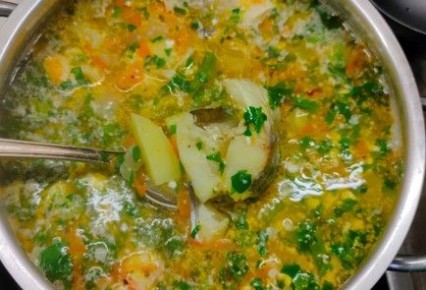 Почему горячая тарелка полезнее салата для спокойного отдыха организма