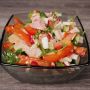Весенний салат с курицей и редисом: легкое и вкусное решение для вашего ужина