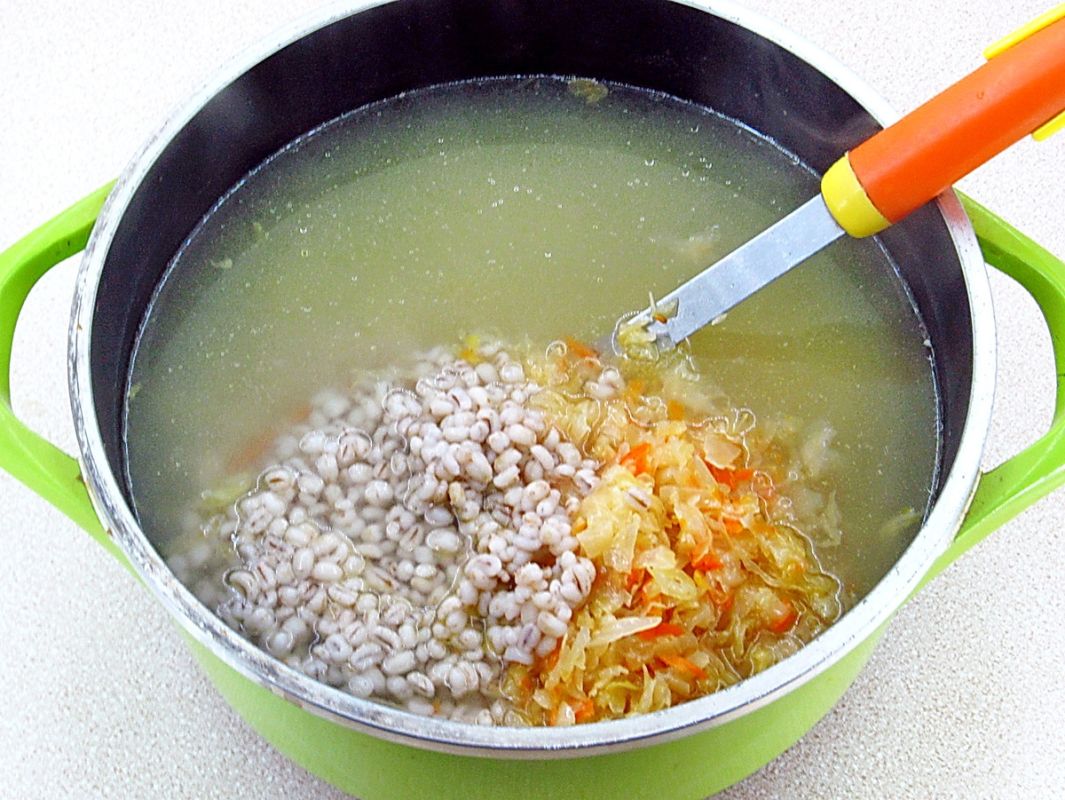 Необычные щи "Уральские" с перловой крупой и квашеной капустой