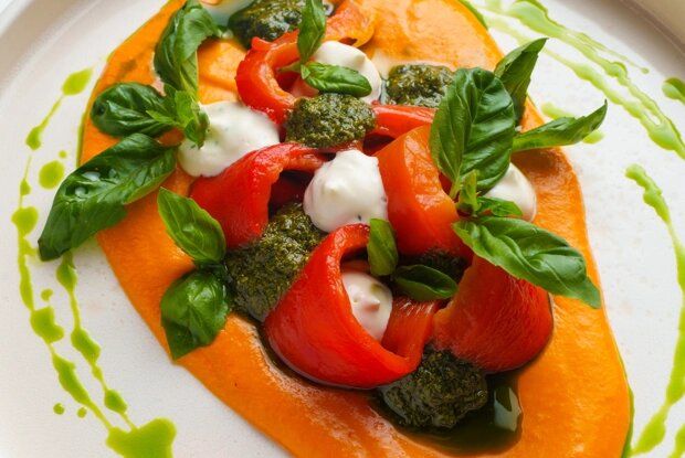 Пикантные перцы рамиро с соусом ромеско: идеальное сочетание вкуса