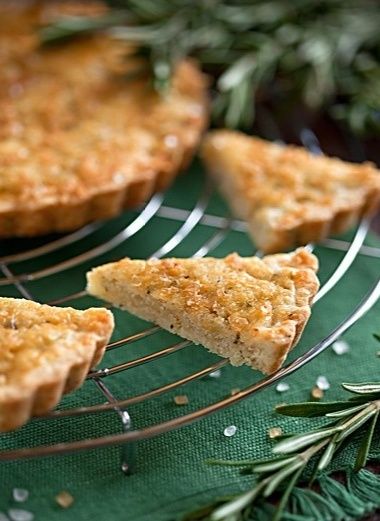 Уникальный десерт: королевский шортбред с медом и розмарином