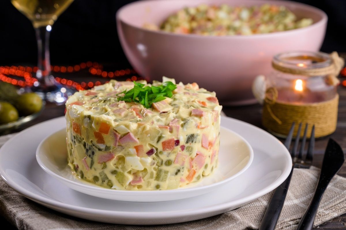 Салат Оливье: вкусные интерпретации классики для любого стола