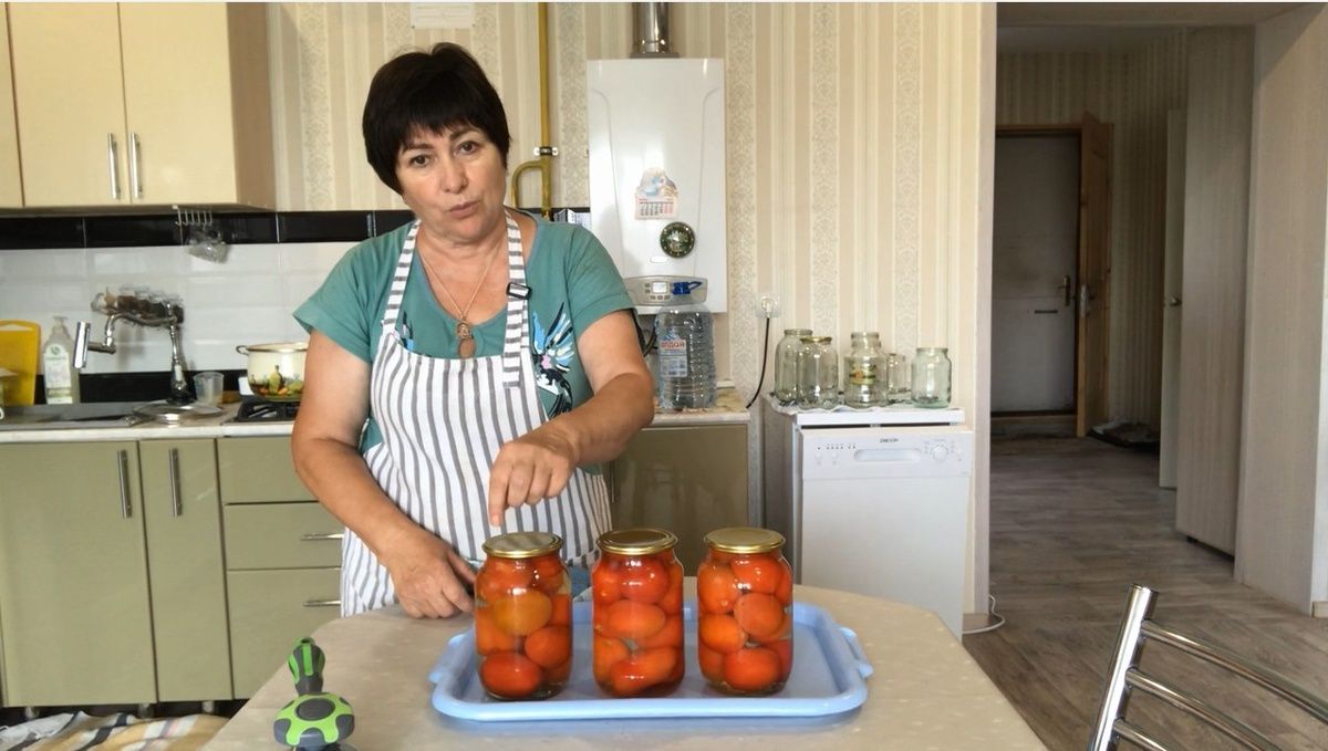 Легкие маринованные помидоры на зиму: простой рецепт для всей семьи